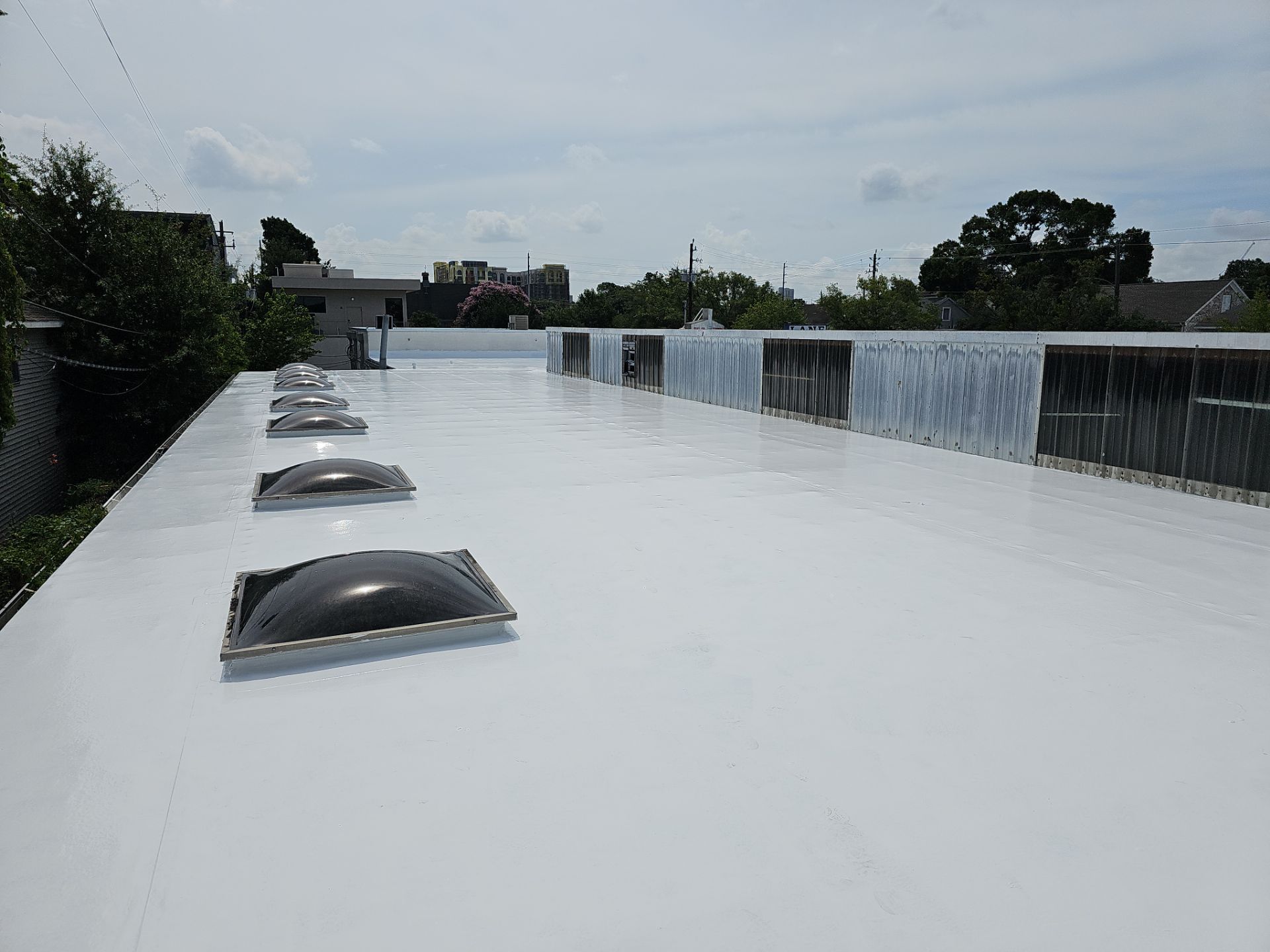 Houston manufacturing facility single-ply roofing installation for durability